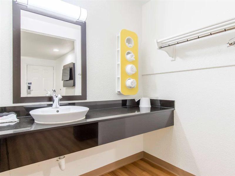 Motel 6 Ontario Airport 외부 사진