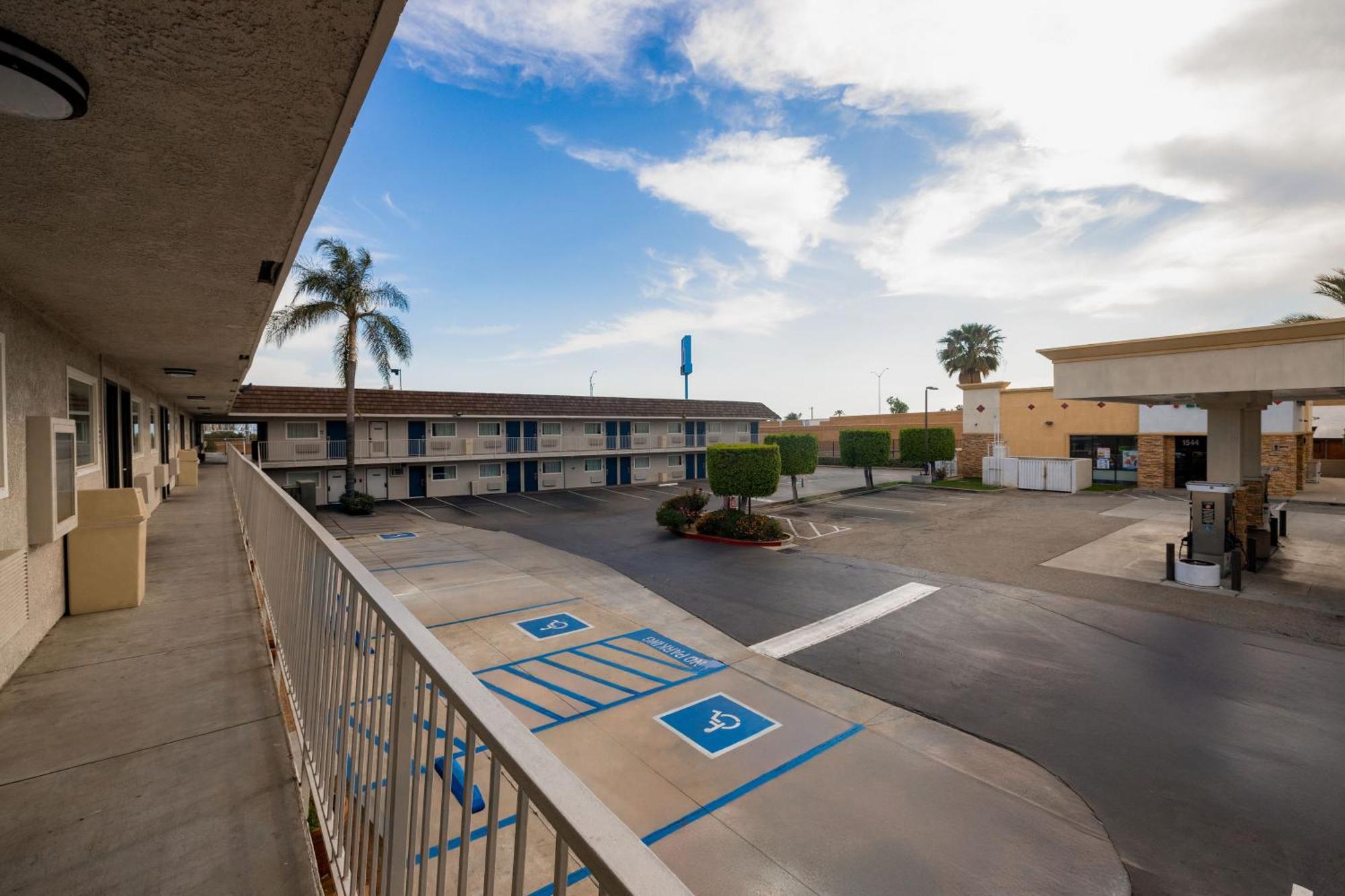 Motel 6 Ontario Airport 외부 사진