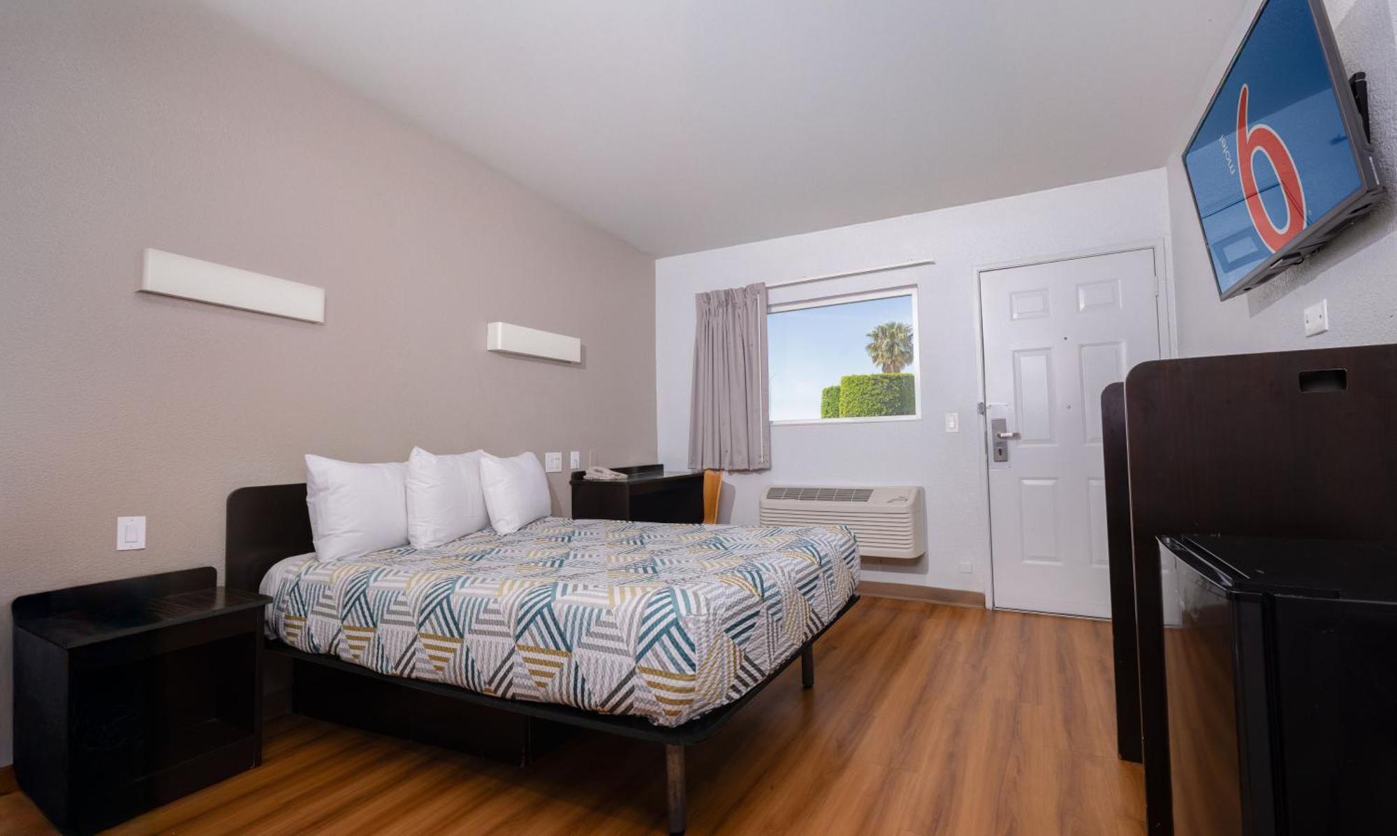 Motel 6 Ontario Airport 외부 사진