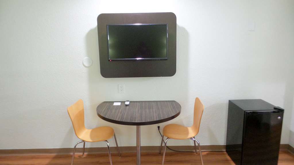 Motel 6 Ontario Airport 객실 사진