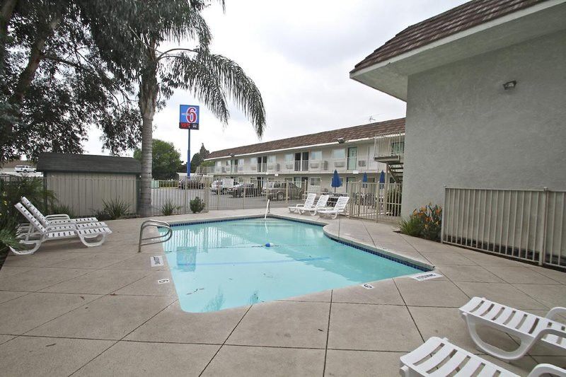 Motel 6 Ontario Airport 외부 사진