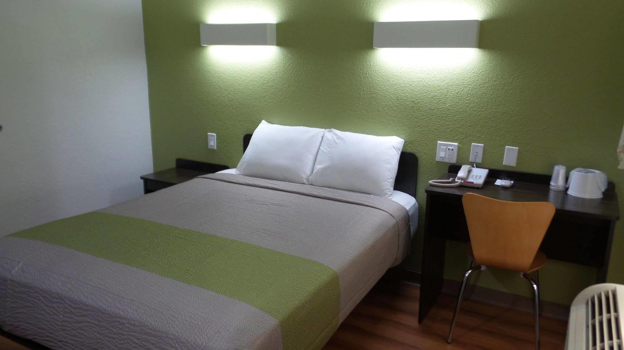Motel 6 Ontario Airport 외부 사진