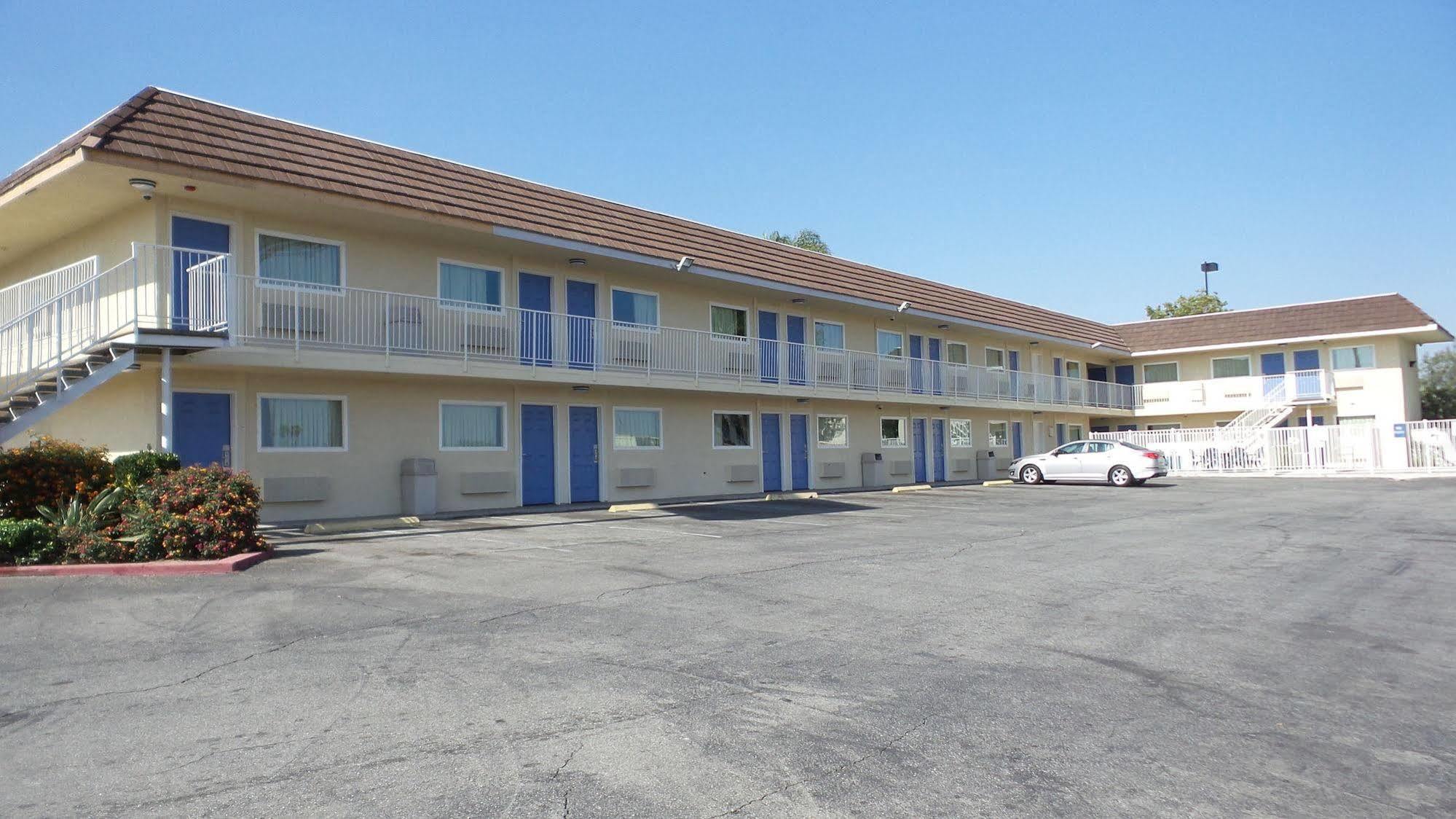 Motel 6 Ontario Airport 외부 사진